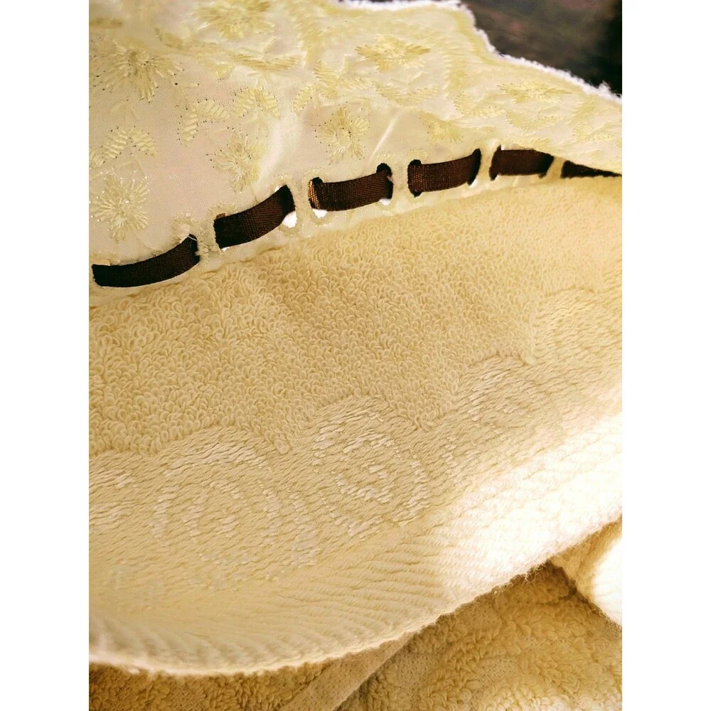 Vintage Karsten Brazil Hand Towel MCM Embroidered Floral Lace Trim Yellow